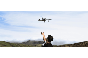 Waar komt de naam drone vandaan