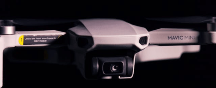 Hoe herken je een drone in het donker