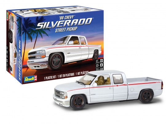1:25 Revell 14538 1999 Chevy Silverado Custom Pickup Plastic kit