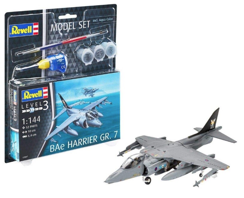 Revell 1/144 BAe Harrier GR 7 - Model set