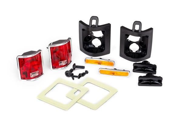 Tail lights, left & right (assembled)/ tail light retainers, left & right/ side (TRX-8135) - TopRC