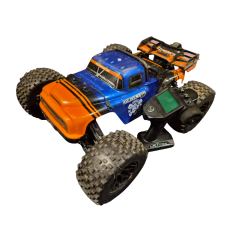 Tweedehands Team Corally Dementor + Absima Zender