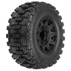Proline Badlands MX28 2.8'' All Terrain Belted Truck Tires op Raid Black velgen (2 stuks) (PL10174-10)