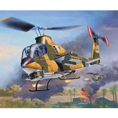 Revell 1/100 Bell AH-1G Cobra