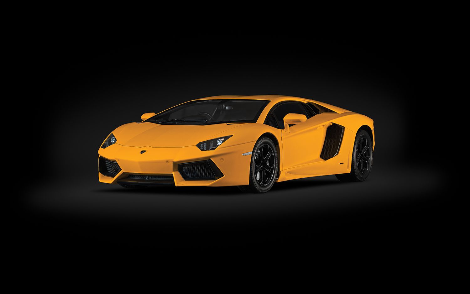Pocher 1/8 Lamborghini Aventador - Geel