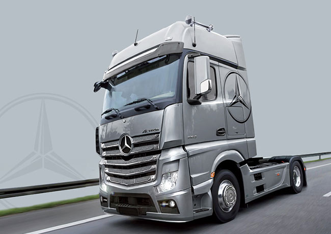 Italeri 1/24 Mercedes Benz Actros MP4 GigaSpace afbeelding