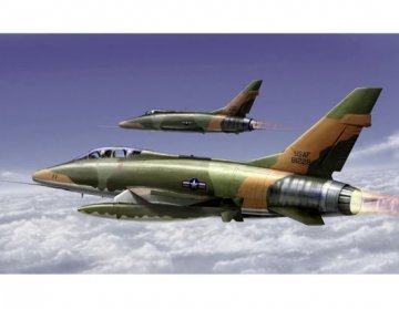 Trumpeter 1/72 F-100F Super Sabre afbeelding