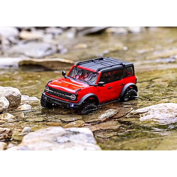 TRX4M Land Rover Defender レッド 9712-red_1.jpg